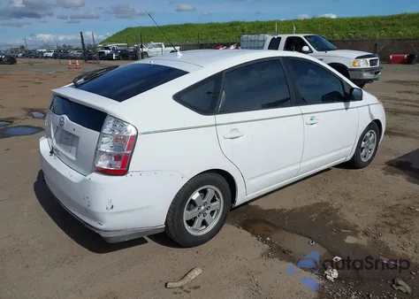 2005 Toyota Prius from USA, damaged, VIN JTDKB20U553035740